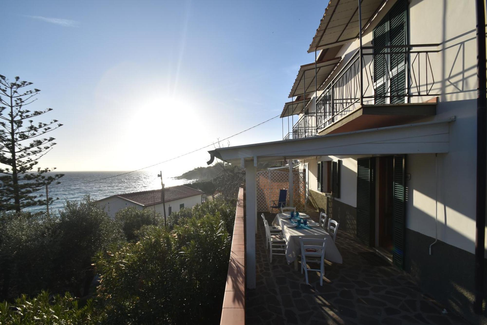 Appartamenti Cavoli - Vista Mare Con Terrazze, Clima E Posti Auto Spiaggia di Cavoli Exterior photo