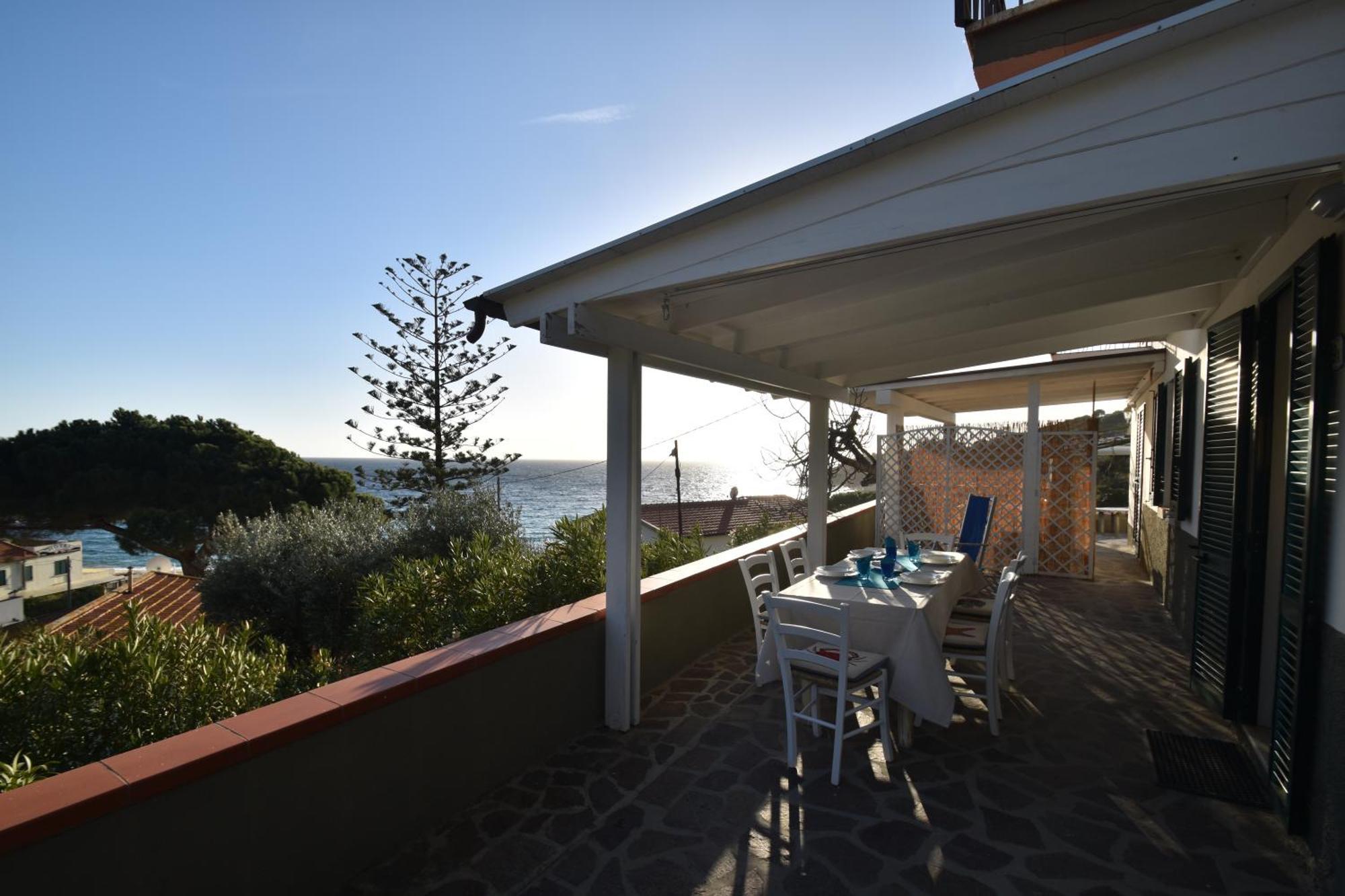 Appartamenti Cavoli - Vista Mare Con Terrazze, Clima E Posti Auto Spiaggia di Cavoli Exterior photo