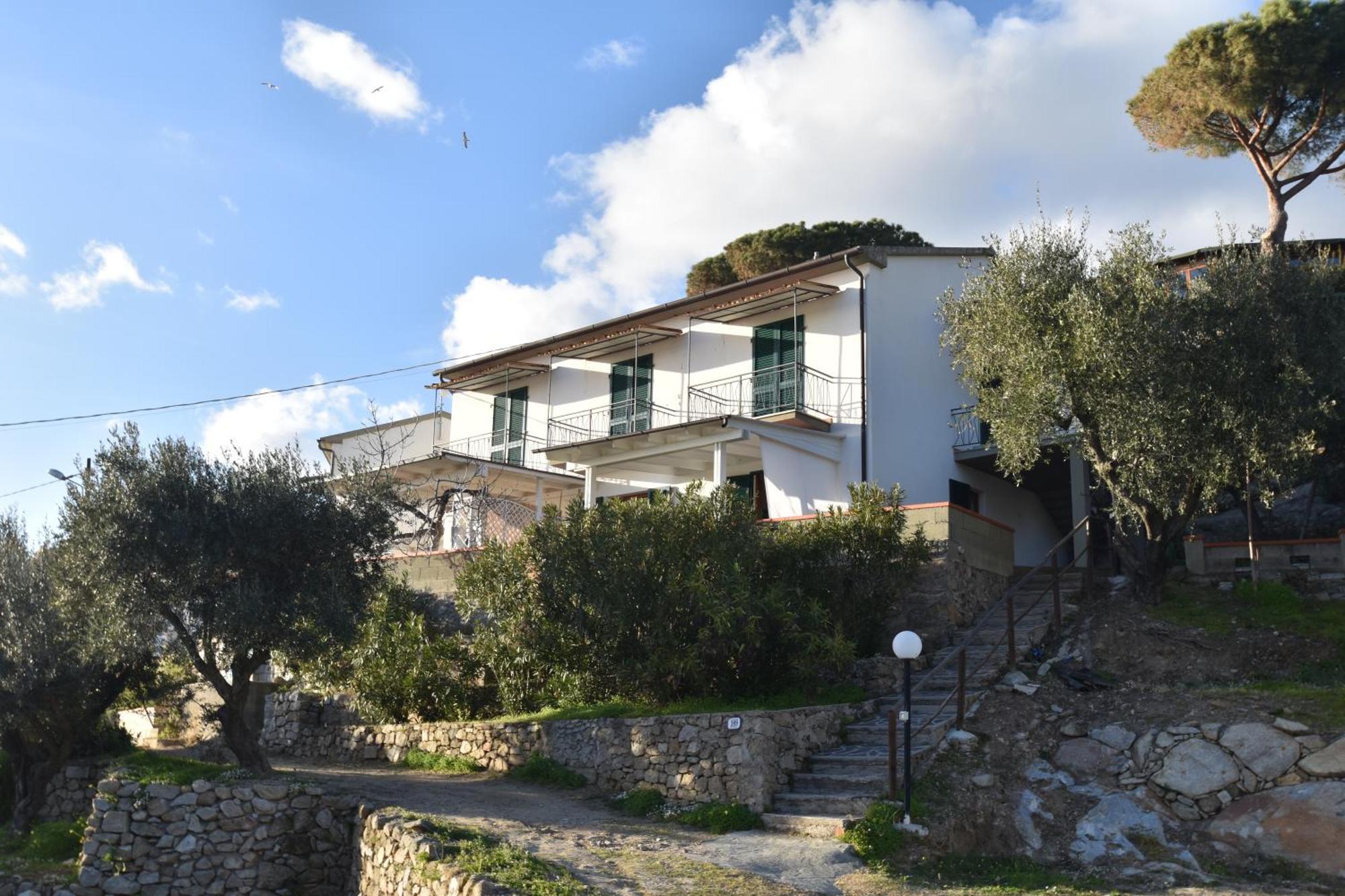 Appartamenti Cavoli - Vista Mare Con Terrazze, Clima E Posti Auto Spiaggia di Cavoli Exterior photo